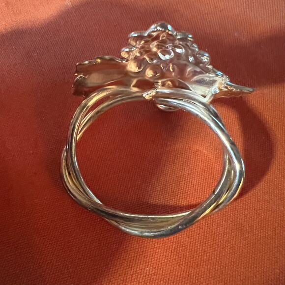 Vintage silver metal grape cluster leaf napkin rings vineyard Fall table decor - Picture 5 of 8